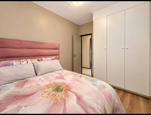2 BEDROOM APARTMENT FOR SALE IN GLEN AUSTIN